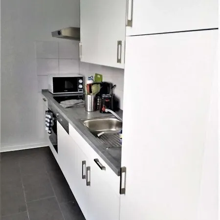 New Large Apartment Holiday home Dusseldorf